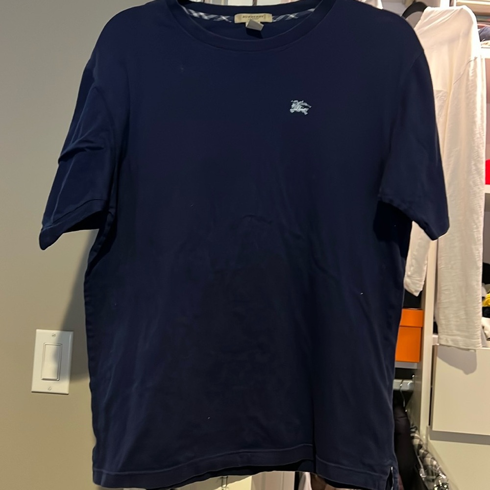 Men’s small Burberry tshirt